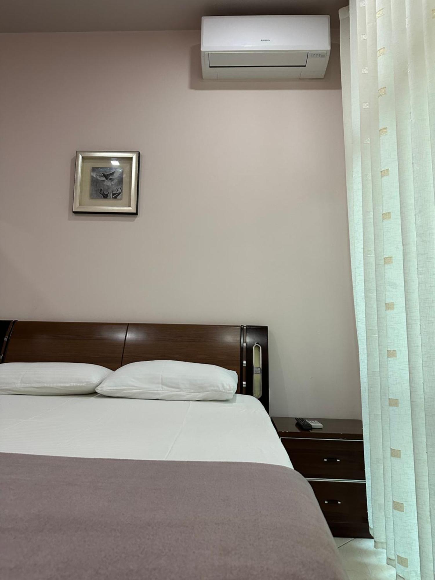Vila Vadeha Pogradec Exterior foto